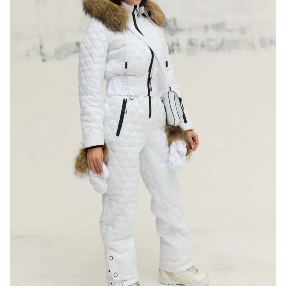 Ski/Snowboard Suit with Fur Trim Mitten &
Crossbody Bag